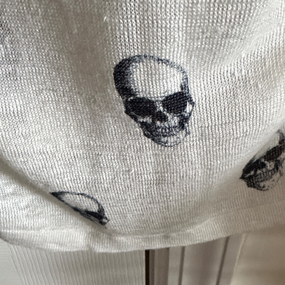 Skull Cashmere V-Neck Sweater - Picture 6 of 9